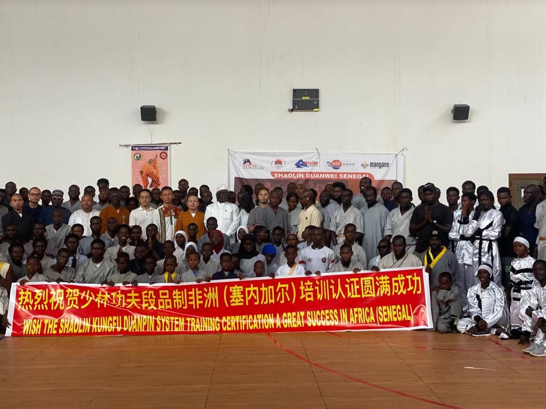 Délégation ADSS devant le Temple Shaolin